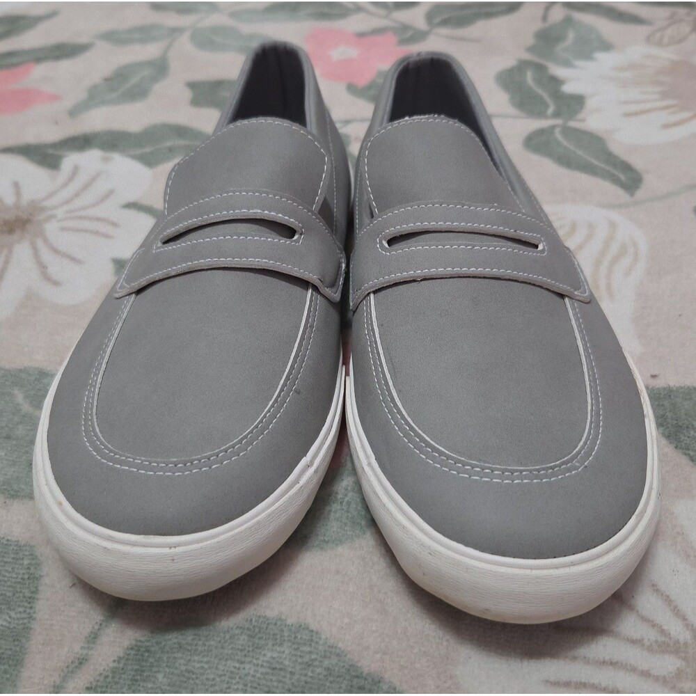 Boys slip on shoes